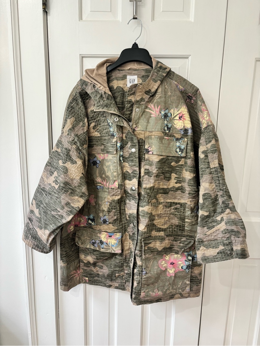 GAP Woman’s Camo Floral Hooded Jacket - Green